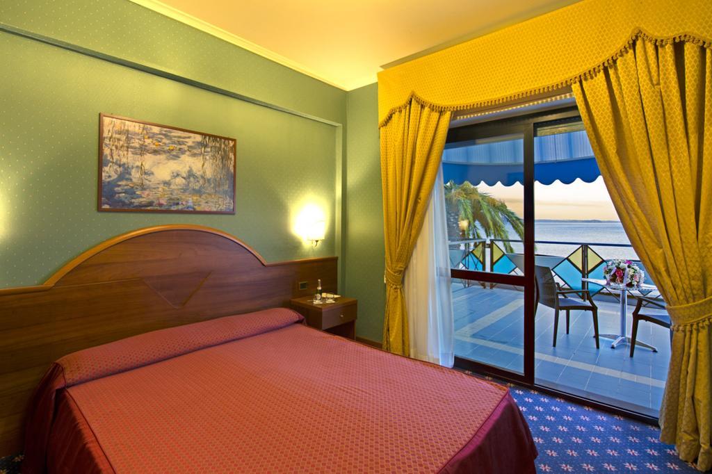 Hotel Lido - Beach And Palace Bolsena Exteriör bild